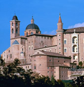 Camping Pineta Urbino - A solo 2 km dalla citt� di Urbino - Pesaro e Urbino Marche Italia