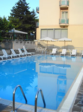 Hotel Residence San Michele - La nostra piscina riscaldata