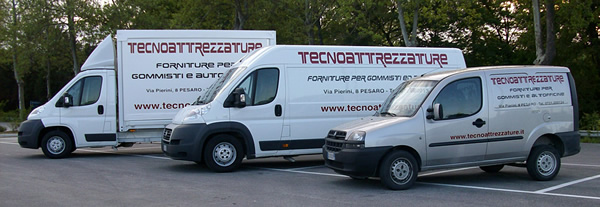 Tecno Attrezzature - Forniture per gommisti ed autofficine Tecno Attrezzature - Forniture per gommisti ed autofficine