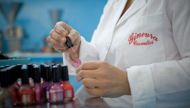Ginevra Cosmetici - Produzione e Distribuzione Smalti per unghie e profumi